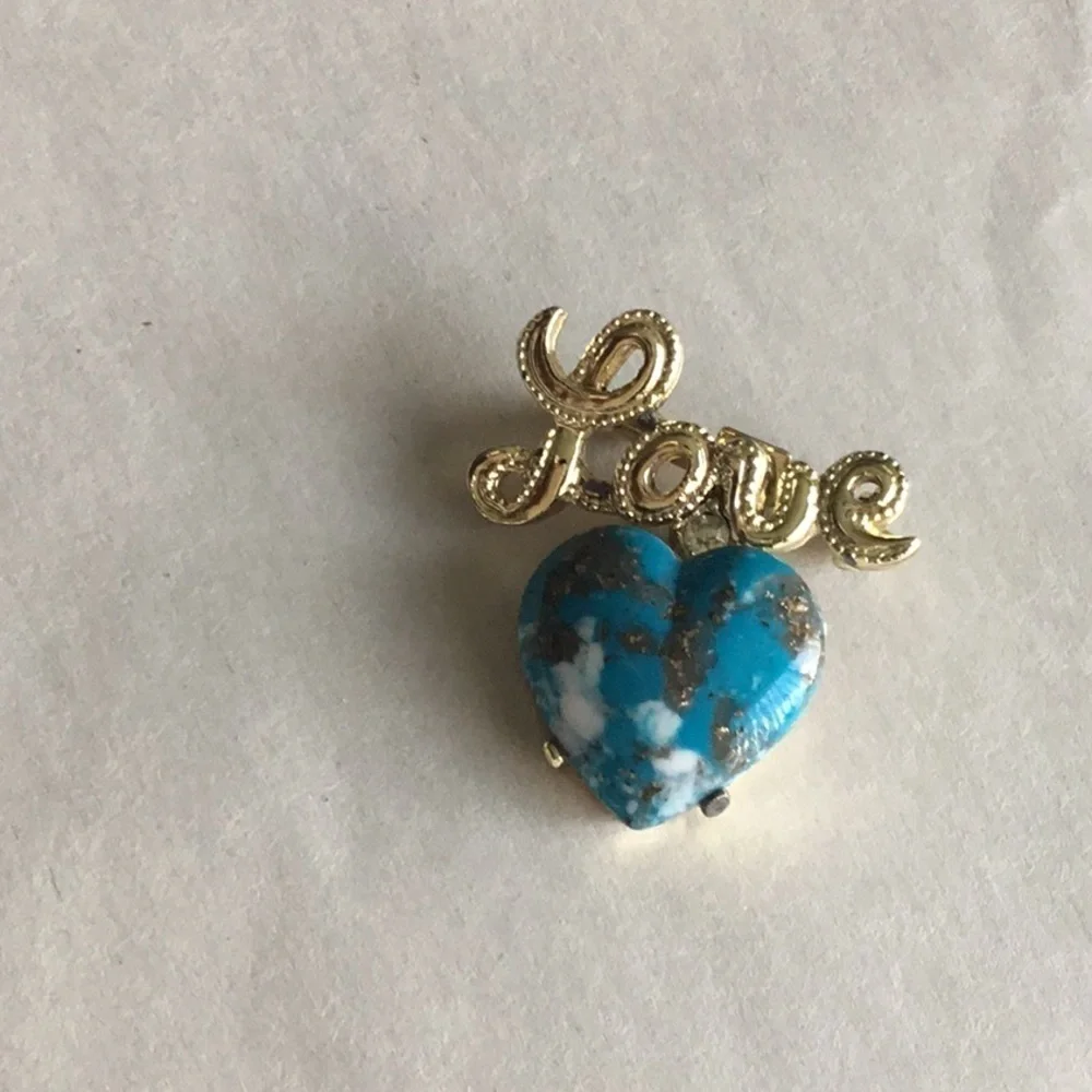 TURQUOISE VINTAGE HEART AND LOVE SPELLED‎ OUT PIN BROOCH